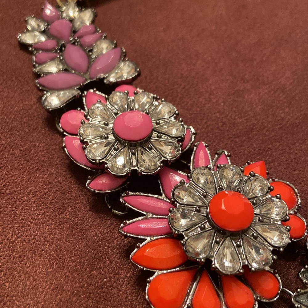 Statement necklace  faux stones no marking - Picture 3 of 8